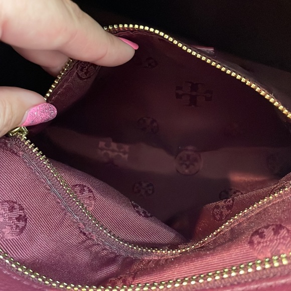 Tory Burch Leather Purse π - Picture 13 of 14